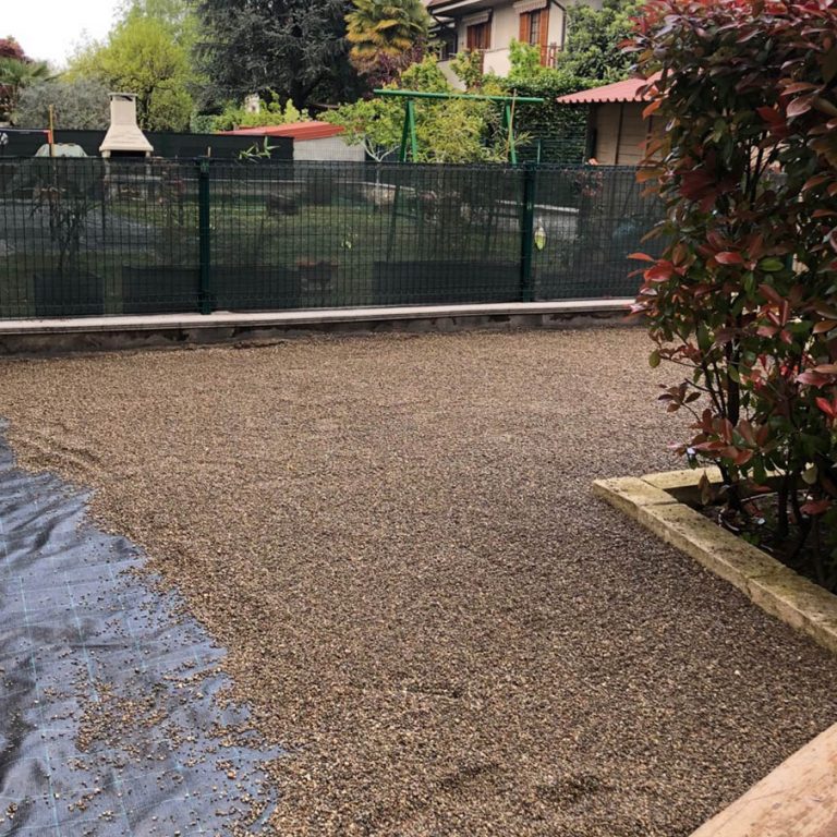 nuovo giardino con zolle - fase 1