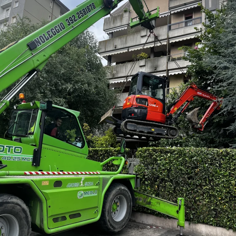 Sollevamento escavatore 27qli